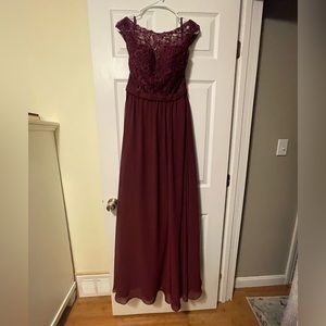 Wine colored David’s Bridal Bridesmaid Dress Size 10